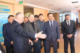 Цепная реакция: депутаты заговорили о казахском праве