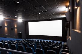 Российские депутаты перенесут кинотеатры на нижние этажи ТРЦ