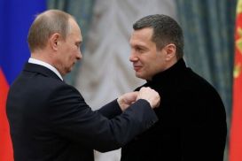 Путин «назначил» звание – заслуженный журналист