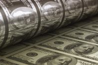 Нацбанк заверил, что казахстанцы не побежали скупать доллары