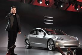 Tesla останется публичной компанией