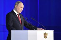 Путин предложил изменить Конституцию