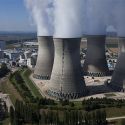 Франция отказывается от атомной энергетики