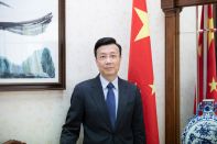 Китайский посол назвал госсекретаря США «выскочкой», а утверждения о миллионах уйгурах в тюрьмах «смешными».