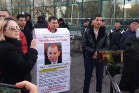 После смерти Дулата Агадила люди требуют отставки Назарбаева, Совета безопасности и правительства.