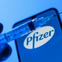 Франция одобрила применение вакцины от Pfizer и BionTech