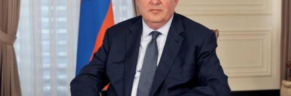 Президент Армении призвал правительство подать в отставку
