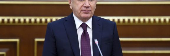 Президент Узбекистана выступит с посланием к парламенту
