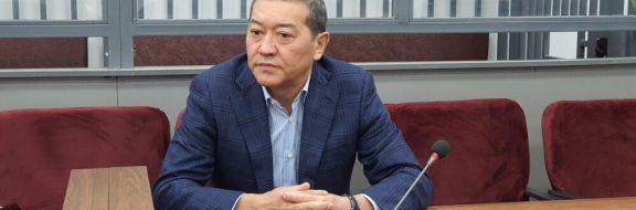 Экс-премьер Серик Ахметов вышел на свободу