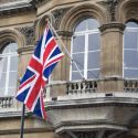 Великобритания отменила санкции против Тинькова и партнера Абрамовича