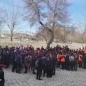 Митинг студентов в Семее: корпус колледжа хотят передать чиновникам