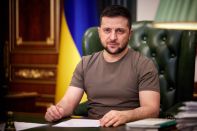 Зеленский заявил о гибели около трех тысяч украинских военных