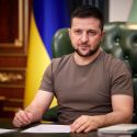 Зеленский заявил о гибели около трех тысяч украинских военных