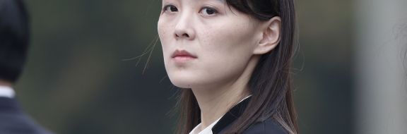 Почему сестра Ким Чен Ына назвала главу Минобороны «мусором»