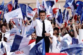 Эммануэль Макрон одерживает победу на президентских выборах во Франции