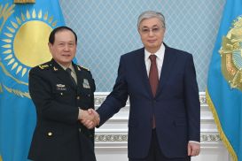 Токаев обсудил перспективы сотрудничества с министром обороны КНР