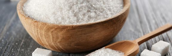 Министр торговли признал дефицит сахара в Казахстане